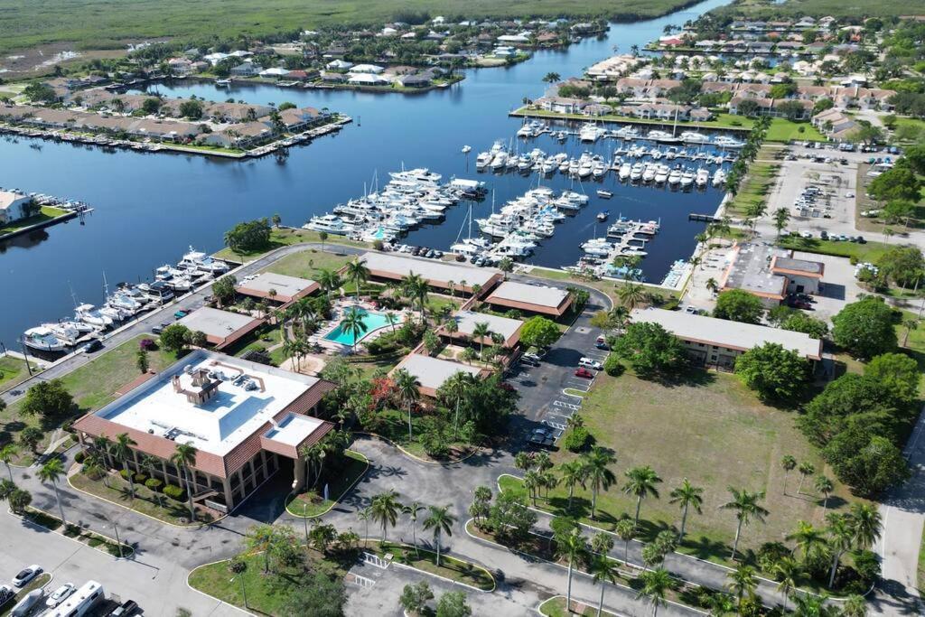 Apartment Fish/boat & Relax Marina Gem On The Water! Naples