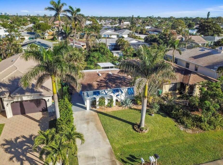 Vanderbilt Mercado Oasis. Holiday home *