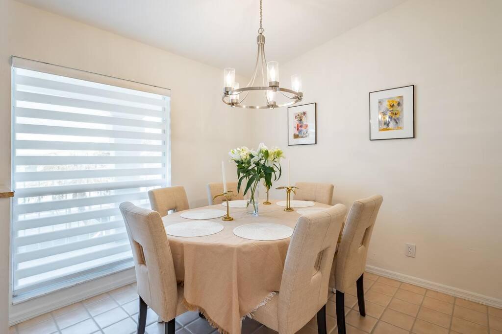 In Near Mercato And Close To Vanderbilt Apartment *