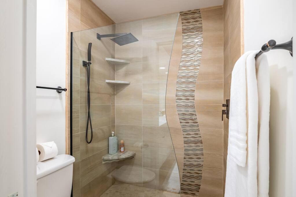 Apartment In Near Mercato And Close To Vanderbilt Naples