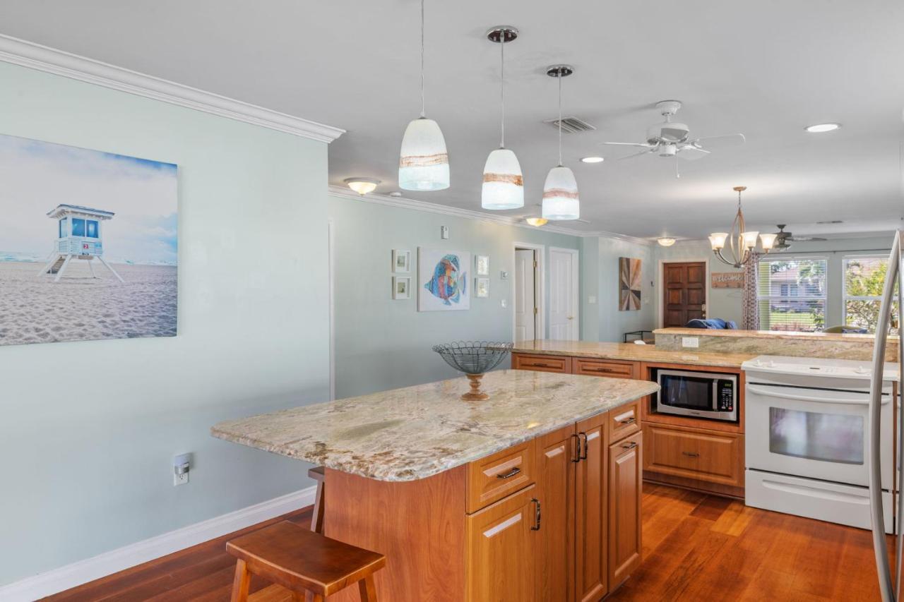 Vacation House, Just 3 Min Drive To Beach. Holiday home