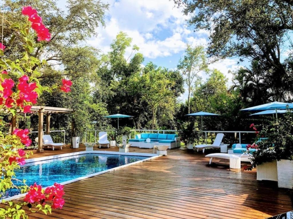 Orchid Estates * Naples