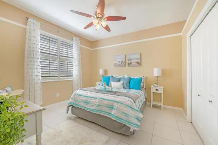 Paradise Escape Luxury Pool W/game King Bed Naples