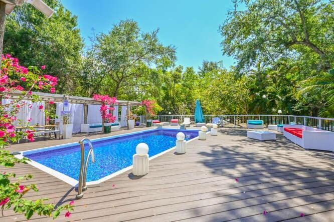 Orchid Estates * Naples