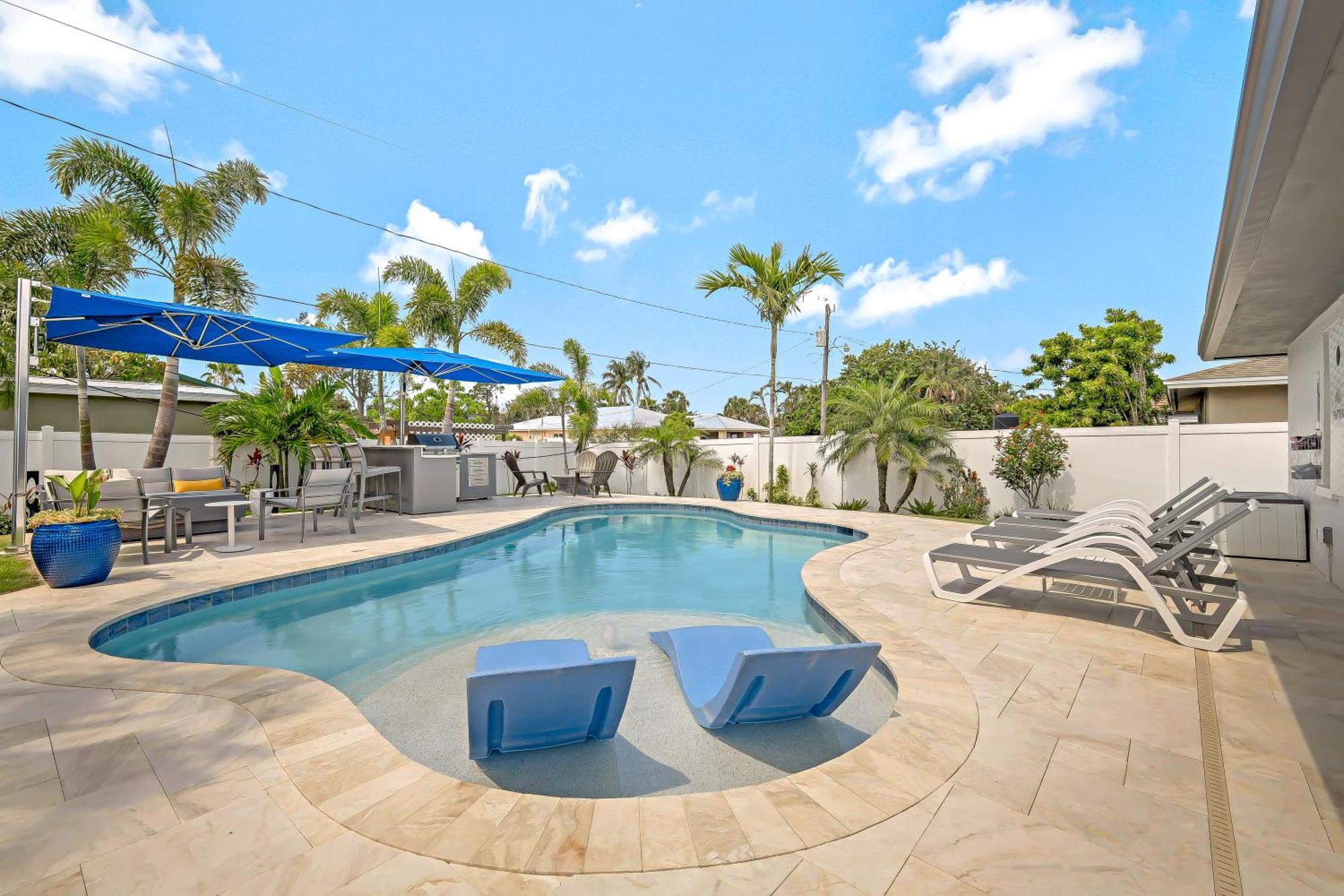 Ocean Pearl Luxury - 1 Mile To The Beach! - Salt Water Pool - Southern Exposure Holiday home *