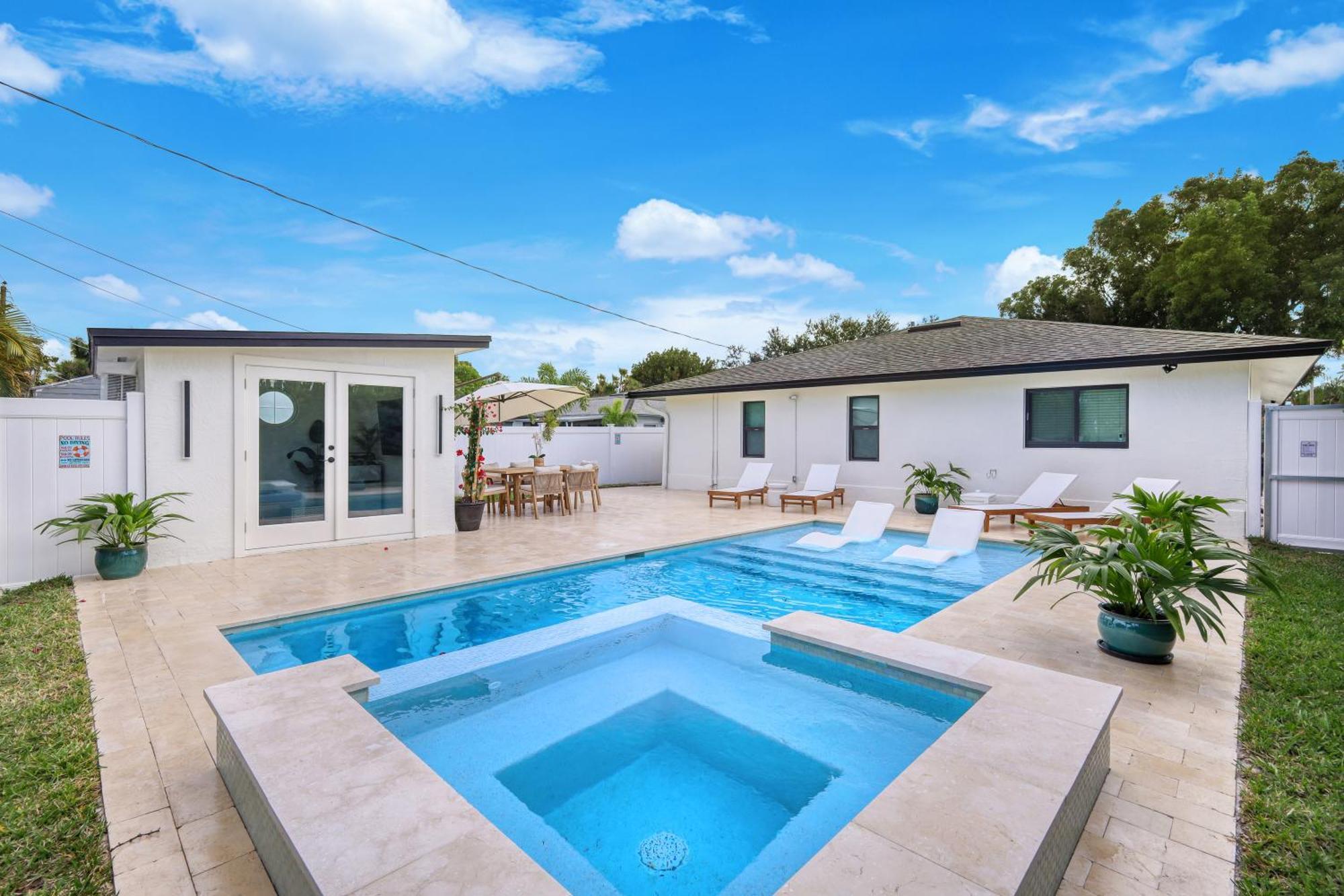 New! Retreat - Close To Vanderbilt Naples