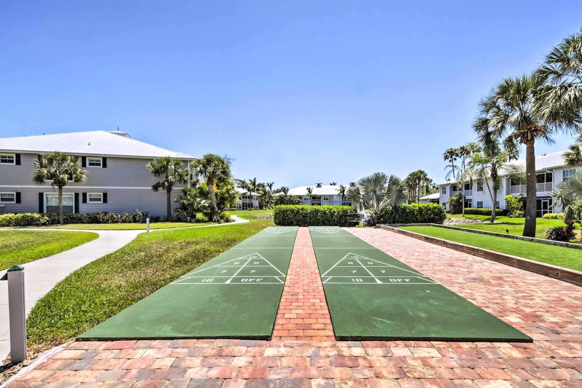 Apartment On 2 Championship Golf Courses Naples