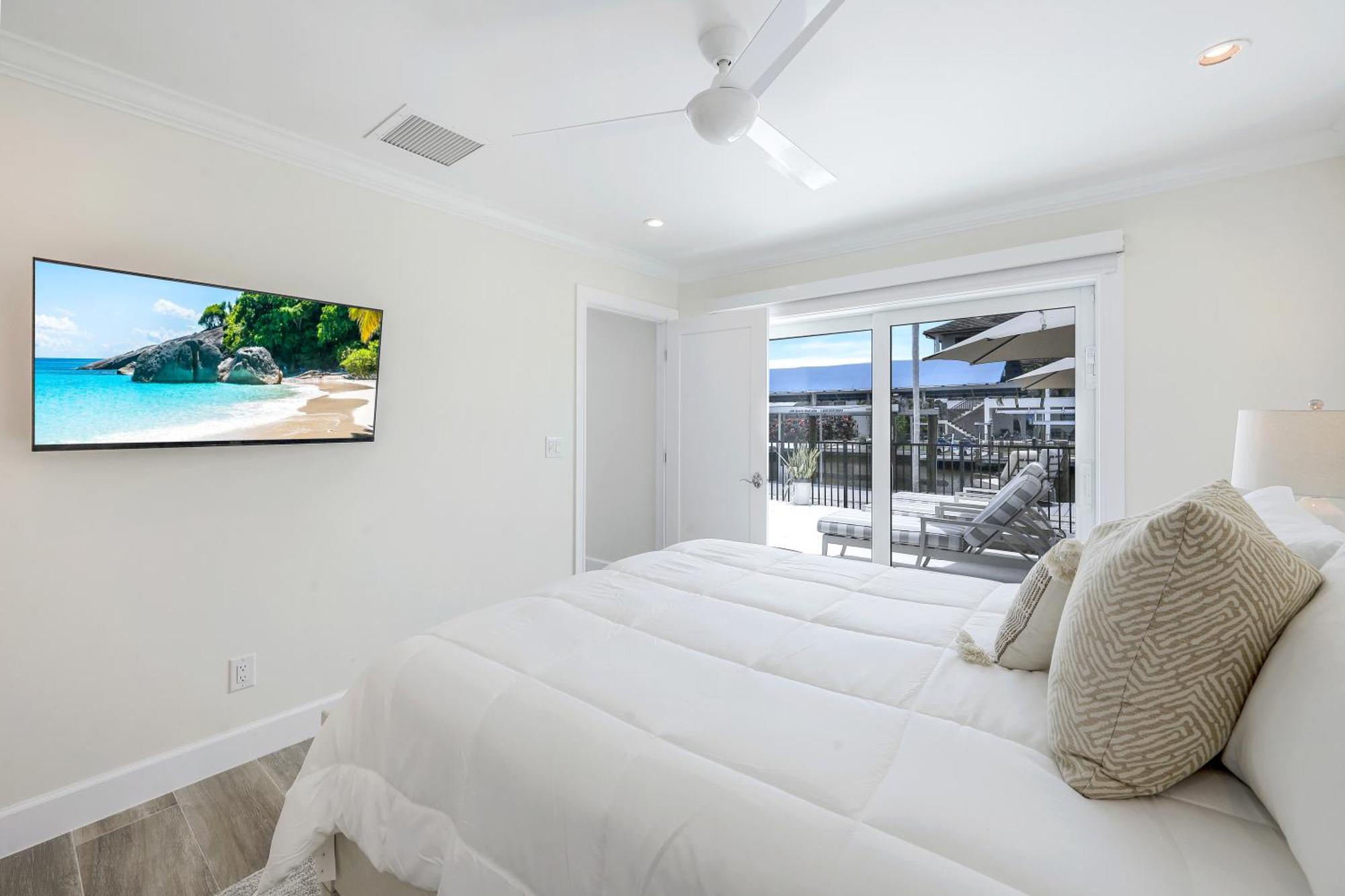 Life - Less Than 1 Mile To Vanderbilt Beach! - On The Water Holiday home Naples