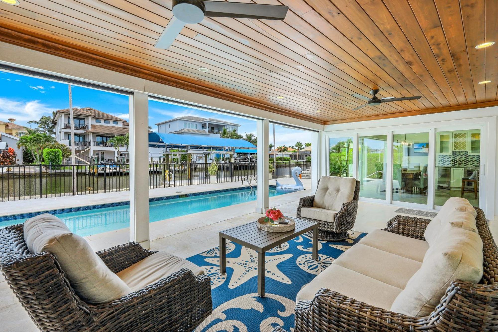 Holiday home Life - Less Than 1 Mile To Vanderbilt Beach! - On The Water *