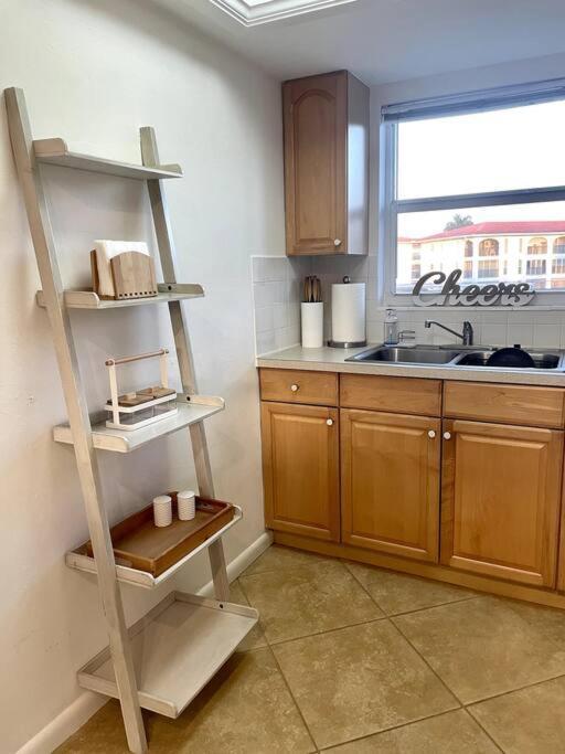 Renovated Cozy In *