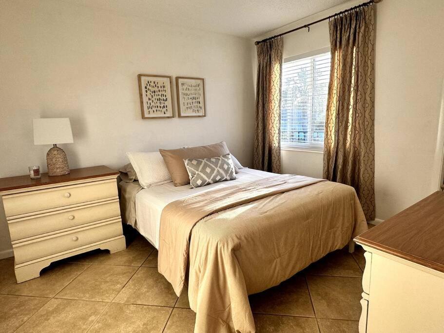 Renovated Cozy In * Naples