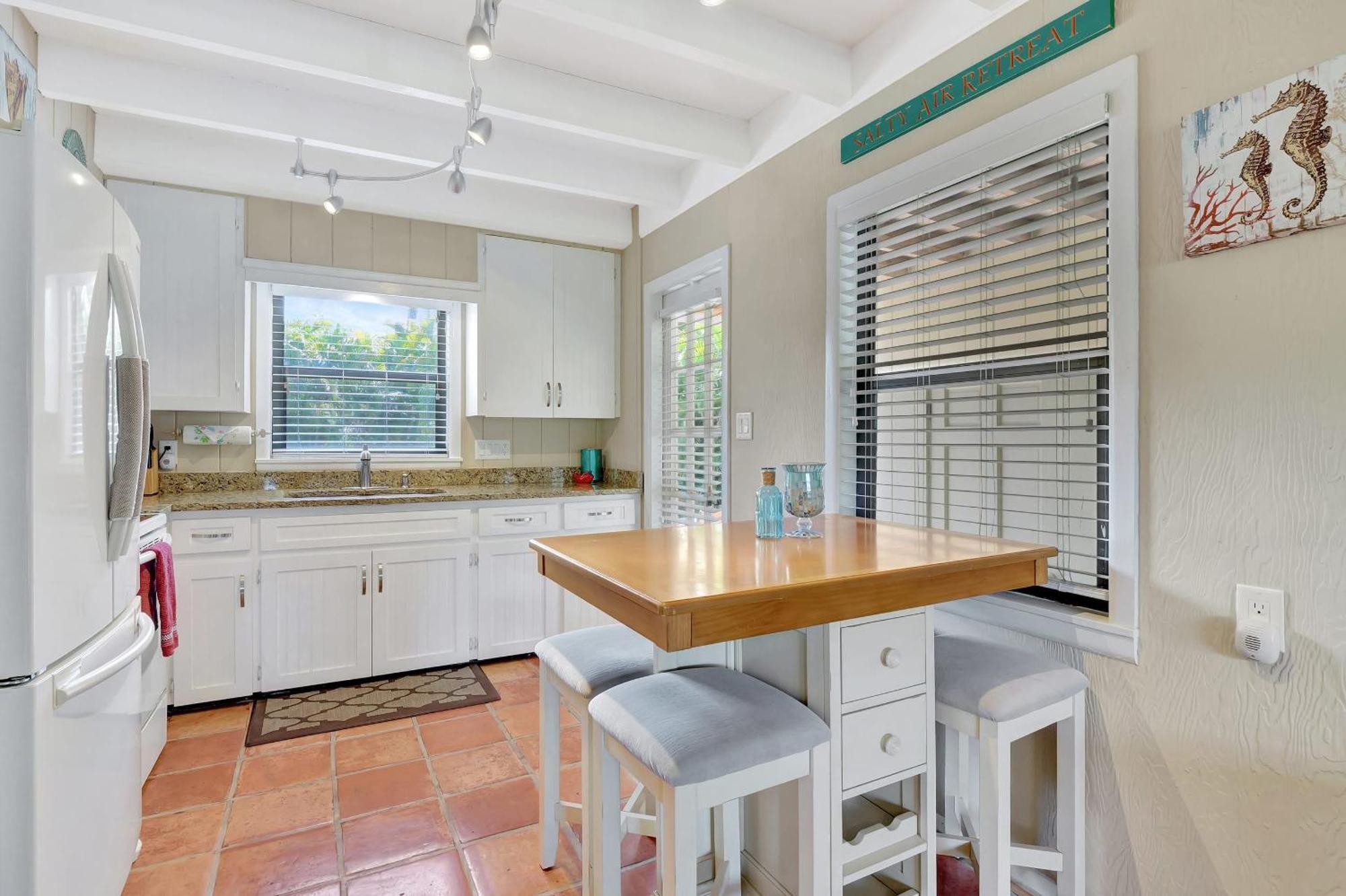 Sunny - Subtropical Oasis Holiday home