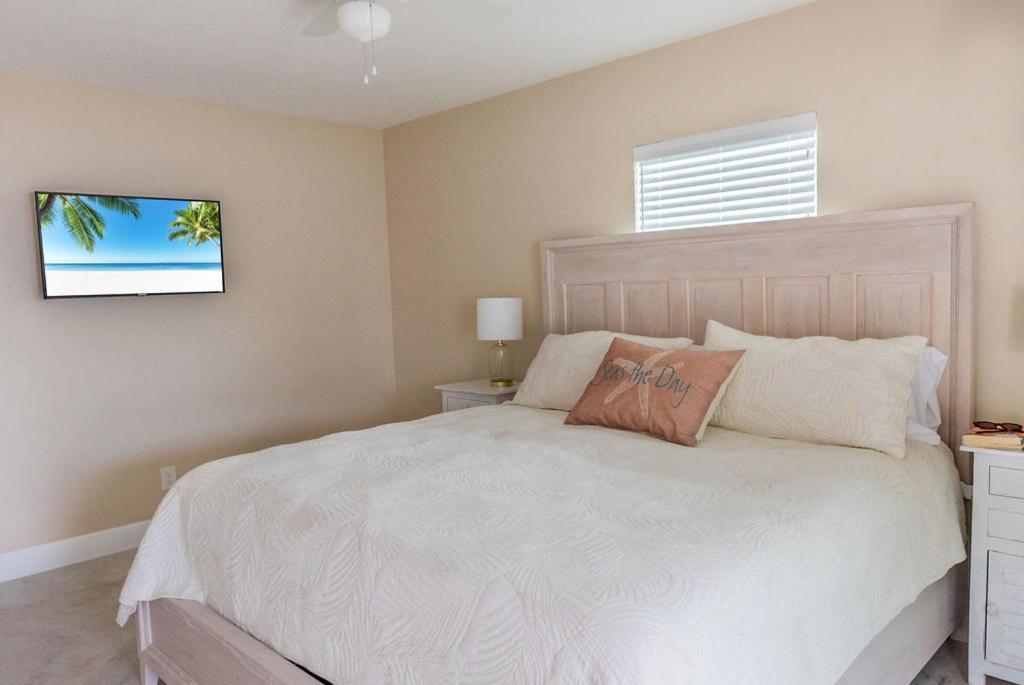 Holiday home Endless Paradise - Brand New Salt Water Pool! Rejuvenate And Relax! Naples