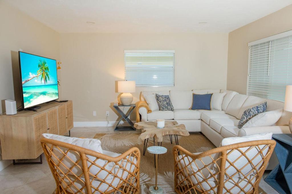 Holiday home Endless Paradise - Brand New Salt Water Pool! Rejuvenate And Relax! Naples