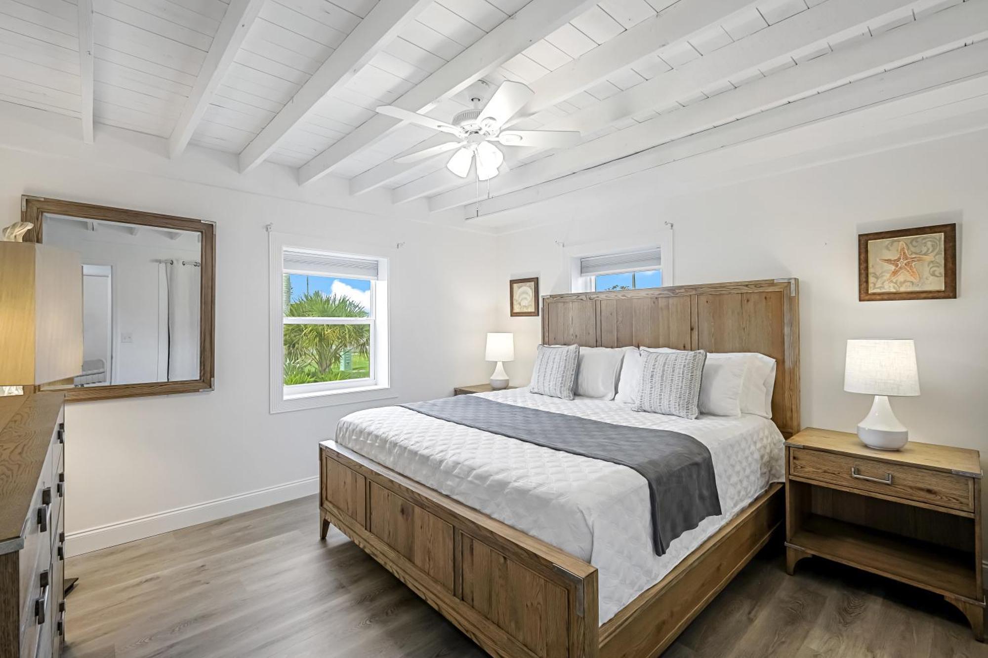 Jan Sale! 1 Mile To The Beach! - Paradise Point-salt Water Pool! *