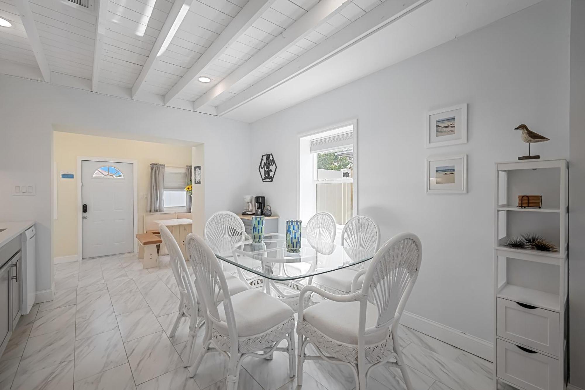 Holiday home Jan Sale! 1 Mile To The Beach! - Paradise Point-salt Water Pool!