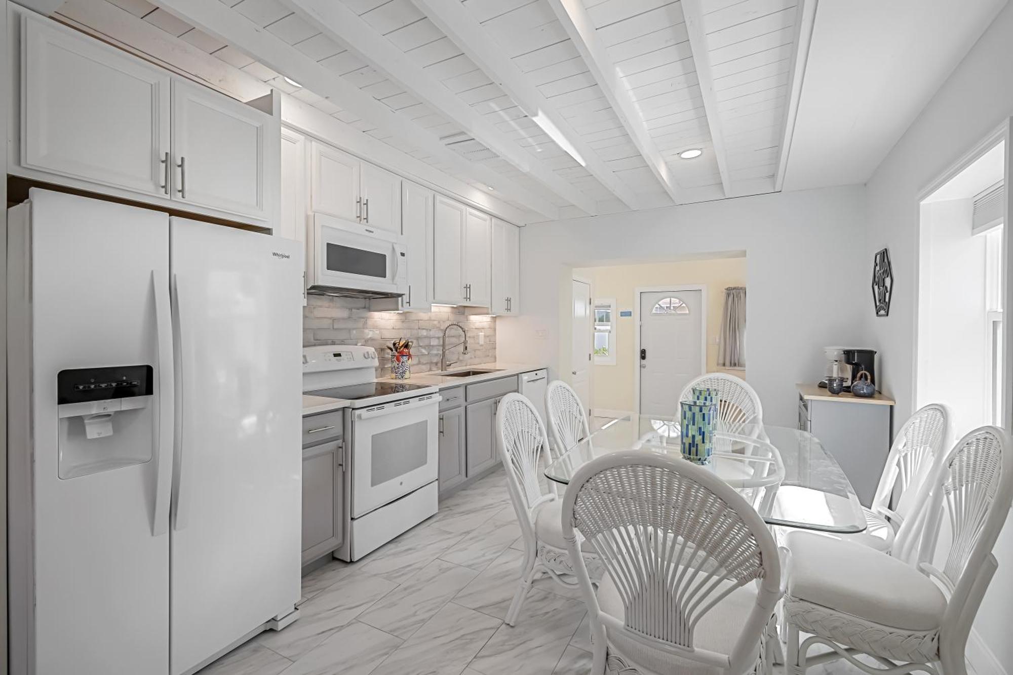 Jan Sale! 1 Mile To The Beach! - Paradise Point-salt Water Pool! Naples
