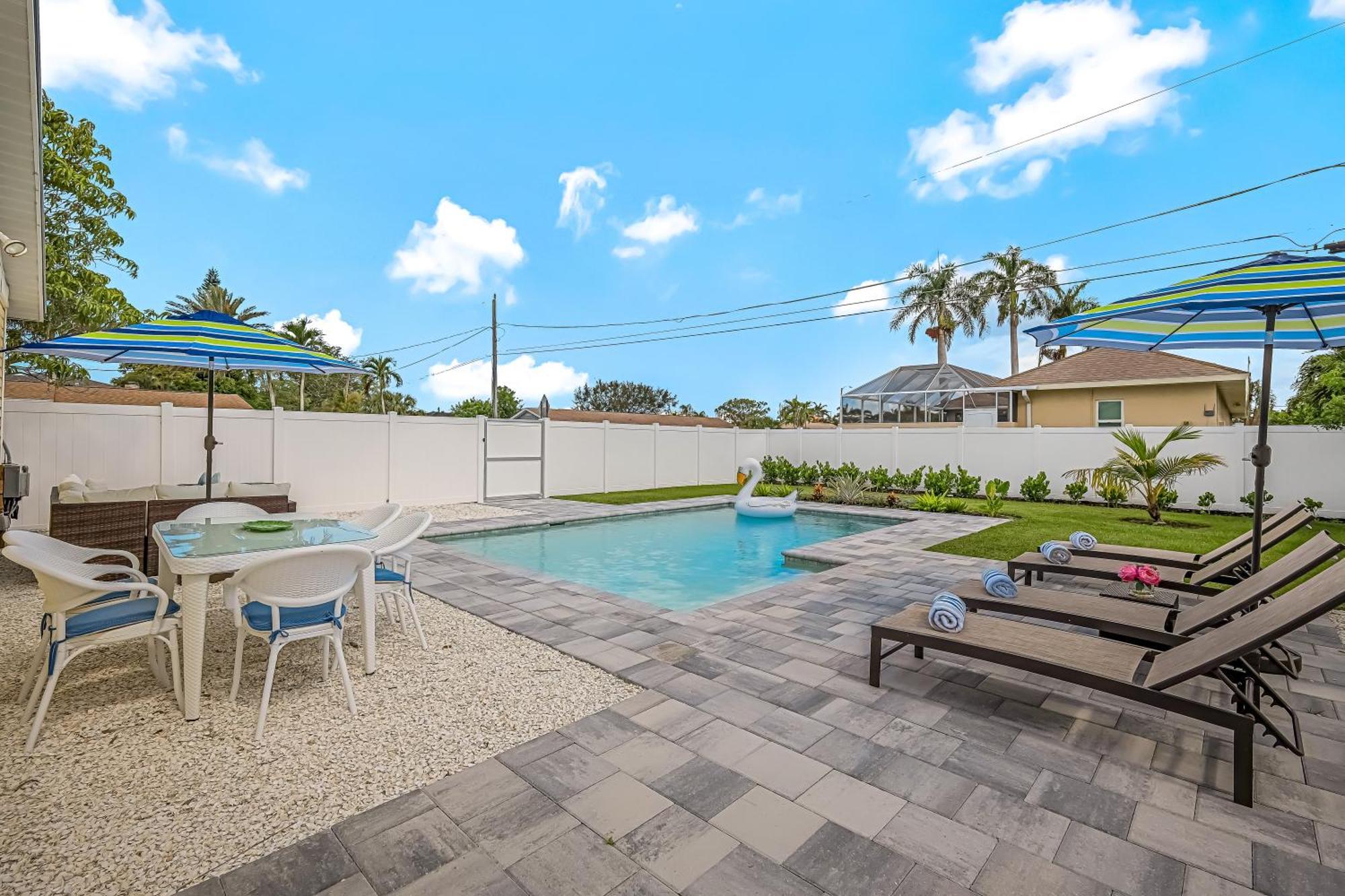 Holiday home Jan Sale! 1 Mile To The Beach! - Paradise Point-salt Water Pool! Naples