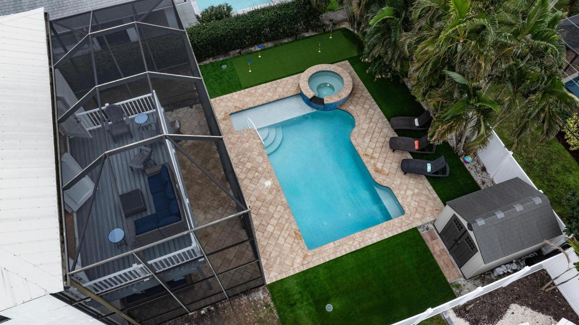 Changes In Holiday home Naples