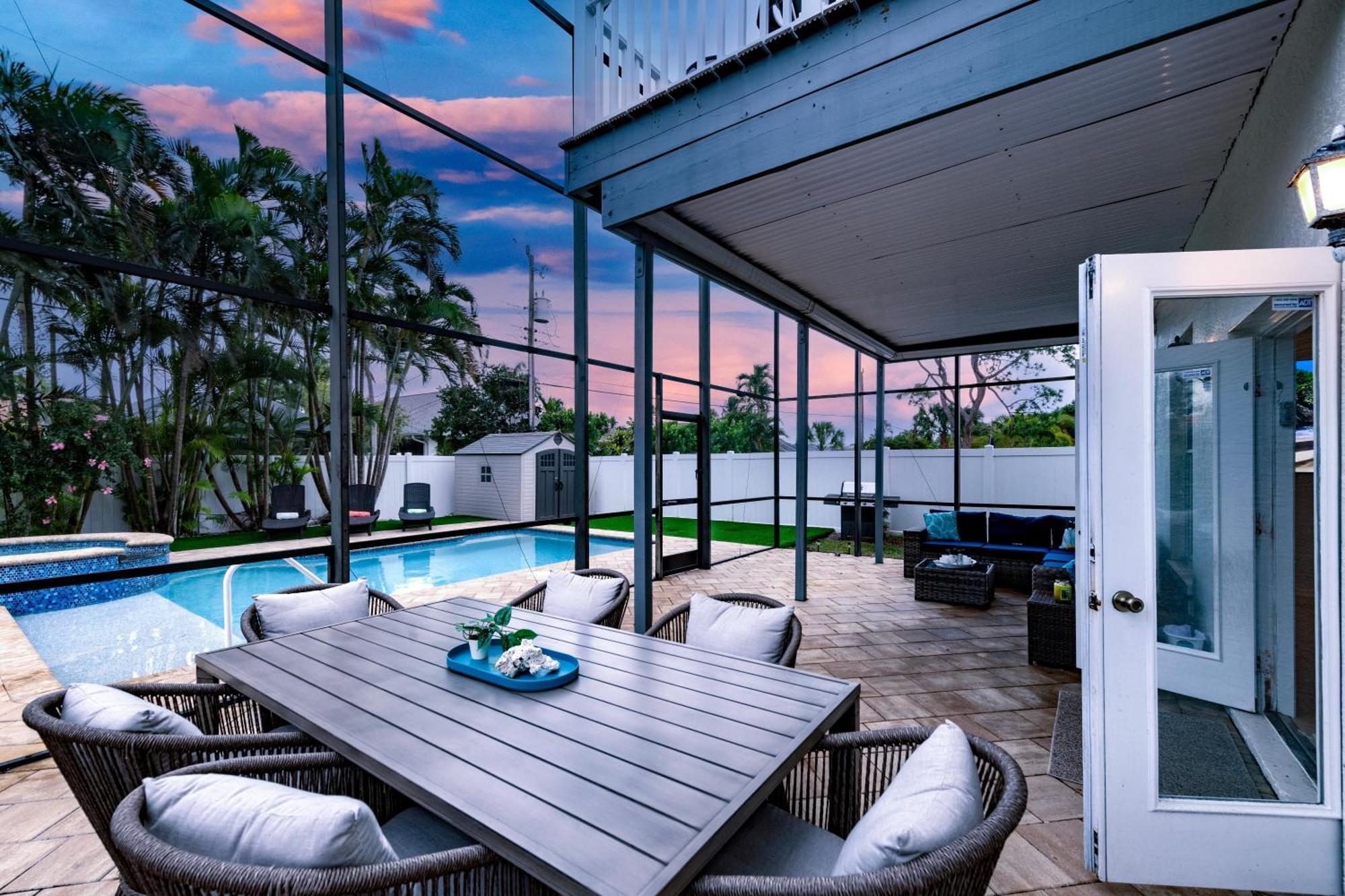 Changes In Holiday home Naples