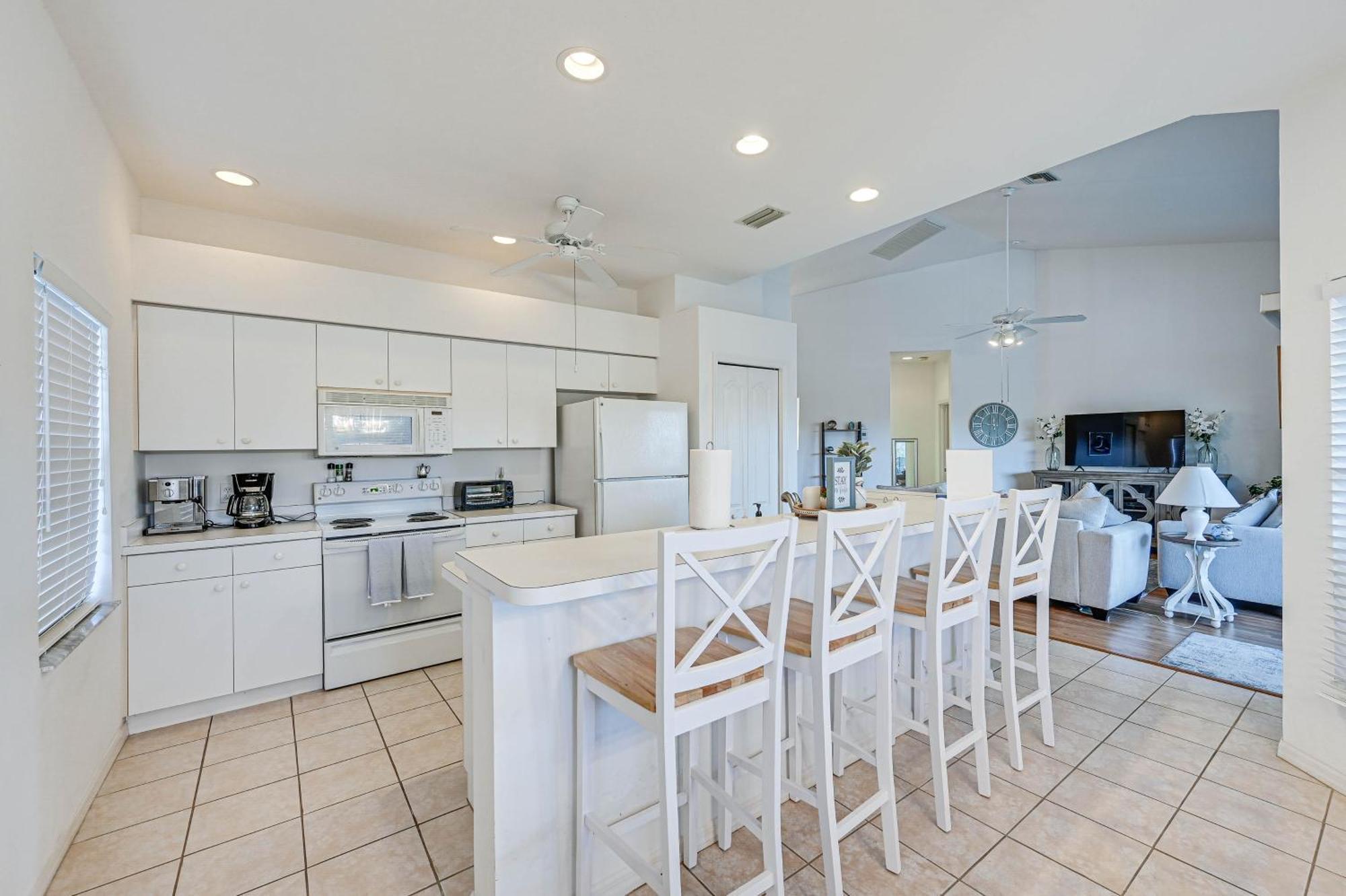 Vacation With Heated Private Pool Holiday home