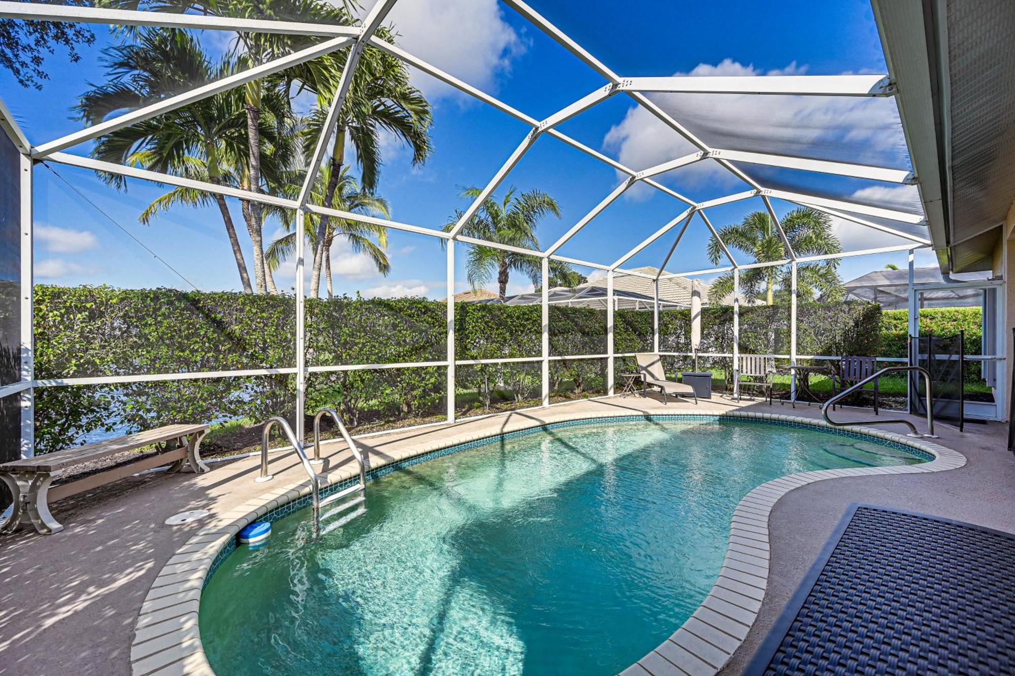 Vacation With Heated Private Pool *
