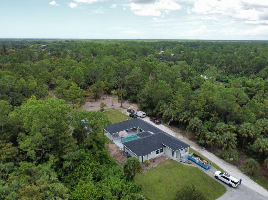 Villa Tranquil Oasis Retreat In Golden Gate Estates *