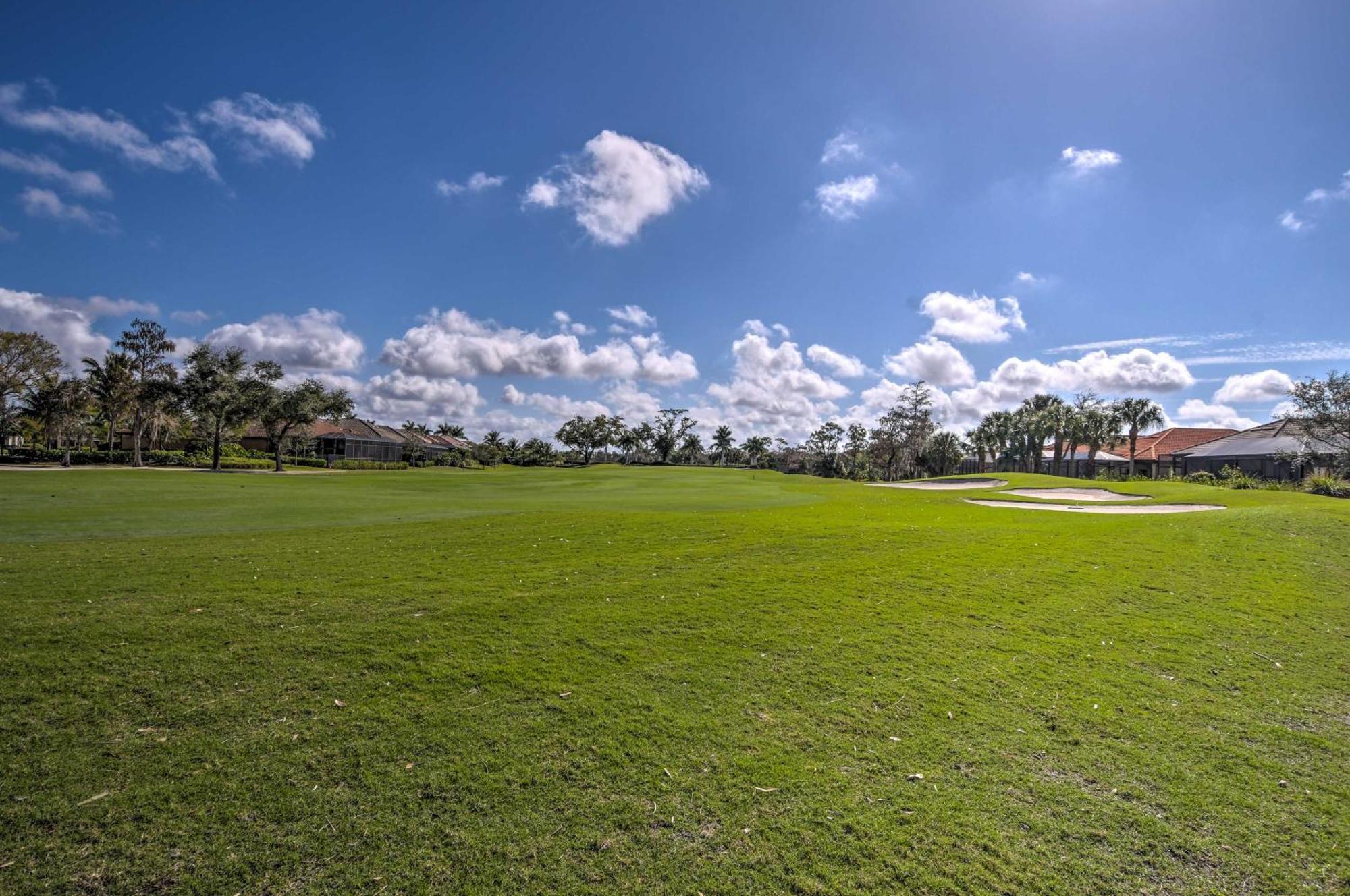 With Pond Views And Patio - Near Golf! Apartment