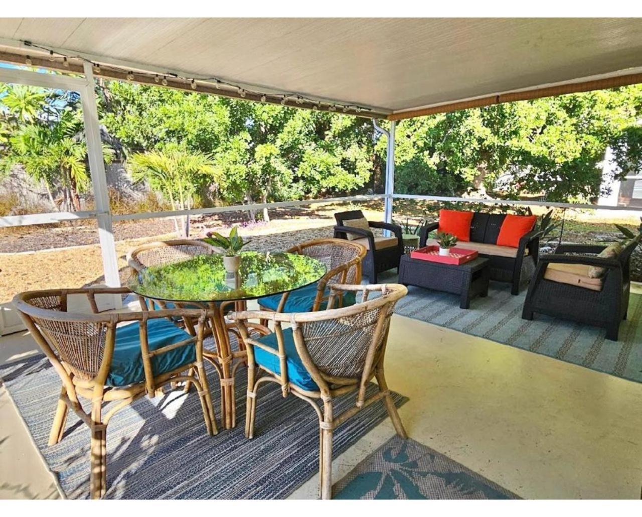 Holiday home Vacation House, Just 3 Min Drive To Beach.