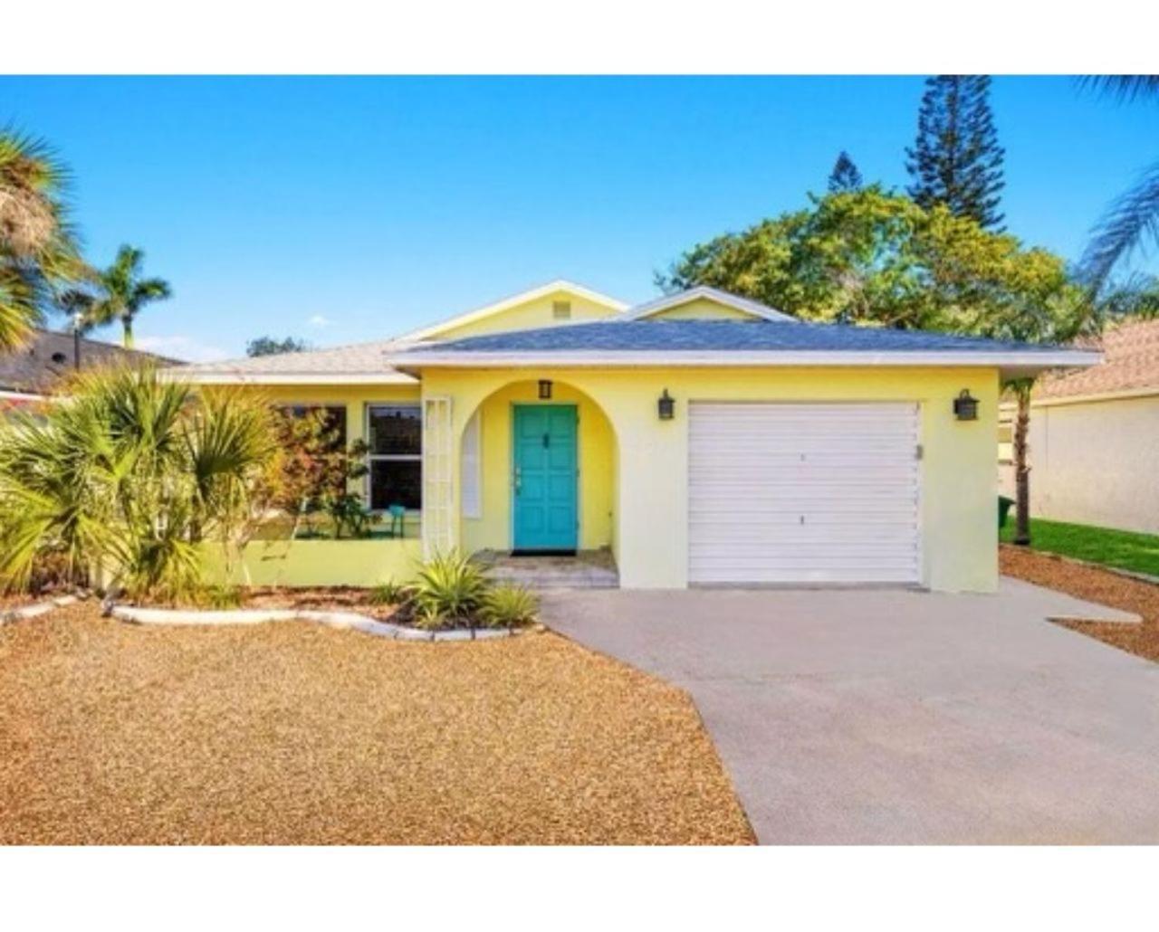 Vacation House, Just 3 Min Drive To Beach. * Naples