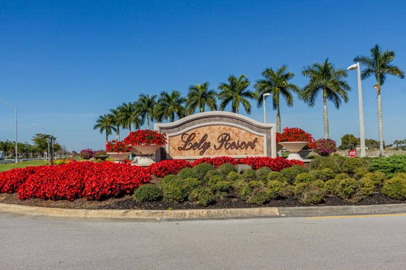 Greenlinks At Lely Luxury Purple Orchid Fully Renovated Modern 1st Floor 3bdr Golf Apartment