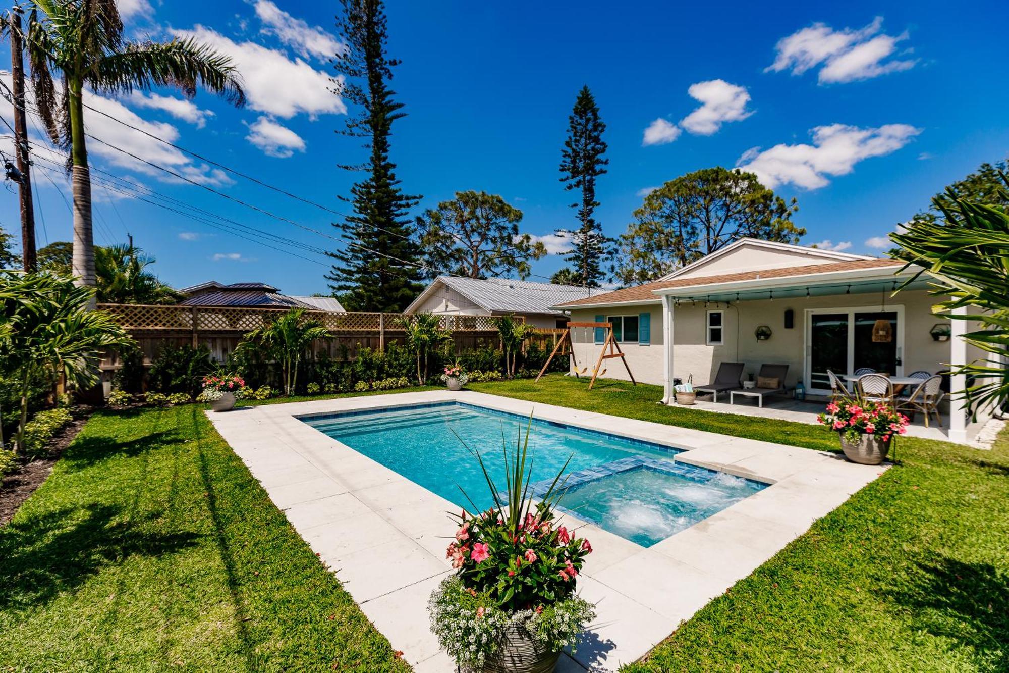 Holiday home Retreat Bike To Beach! 4 Bed 2 Bath Naples