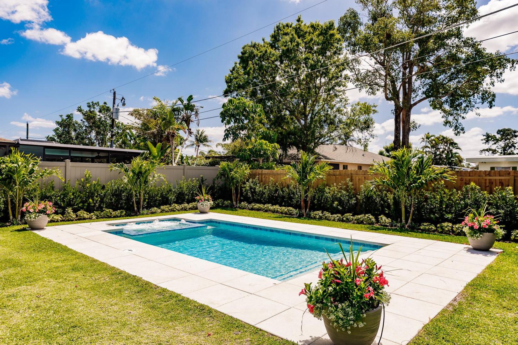 Retreat Bike To Beach! 4 Bed 2 Bath