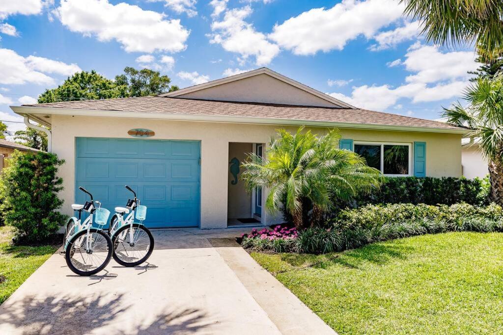 Retreat Bike To Beach! 4 Bed 2 Bath Holiday home Naples