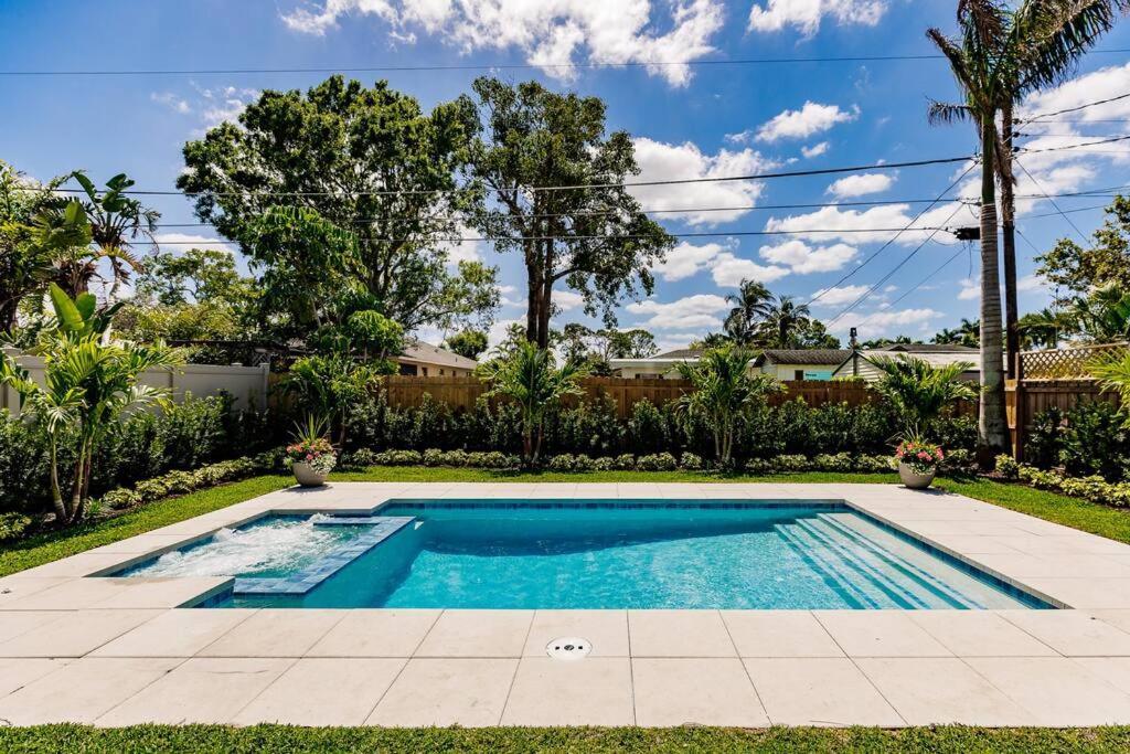 Retreat Bike To Beach! 4 Bed 2 Bath Holiday home