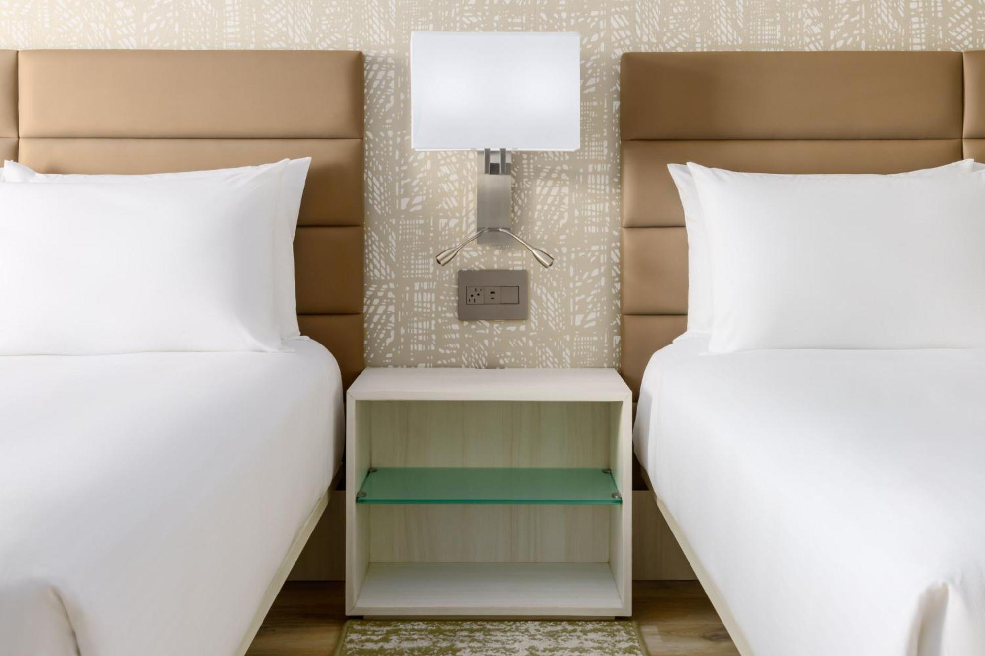 Hotel Ac By Marriott 5th Avenue 4*