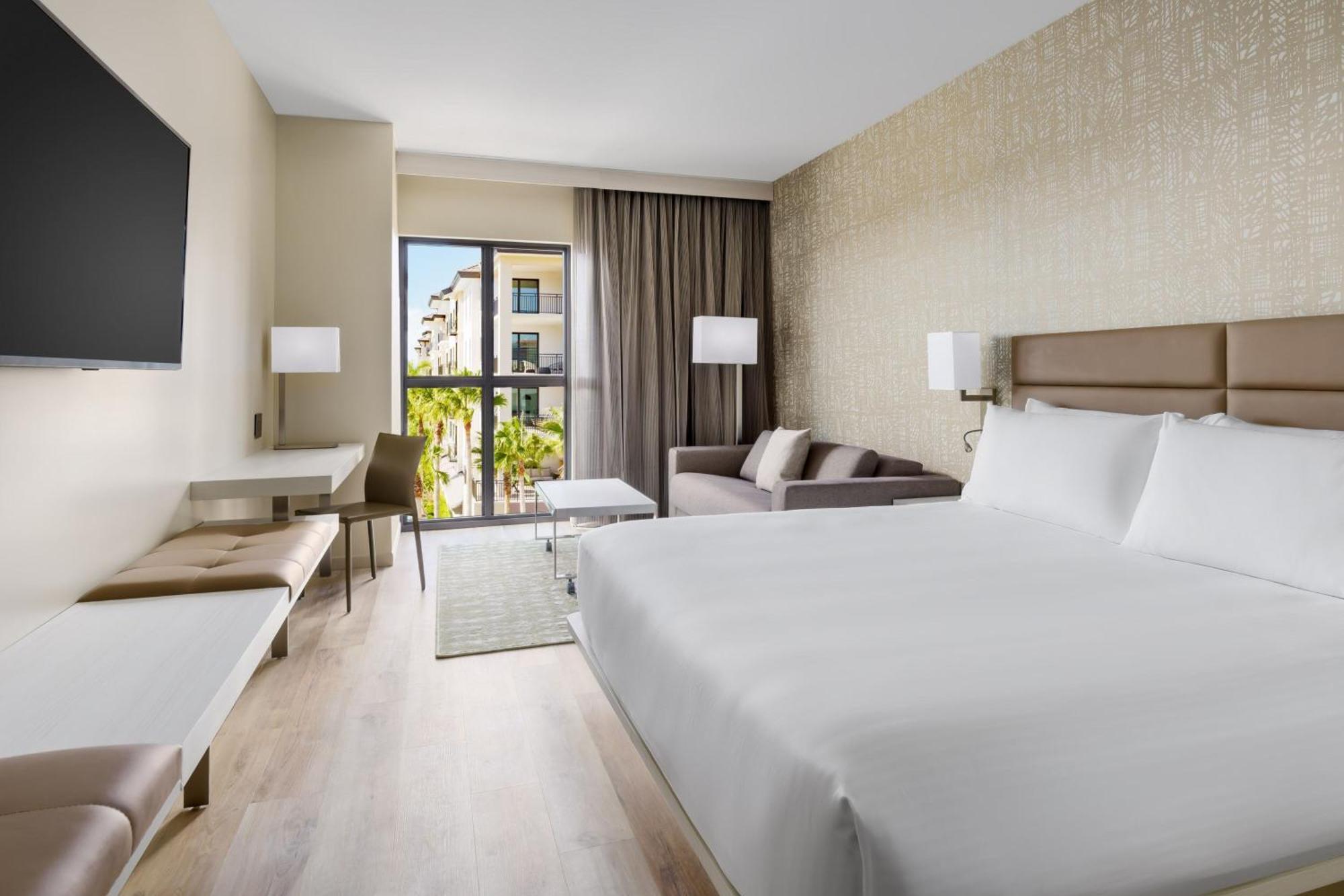 Ac By Marriott 5th Avenue 4* Naples