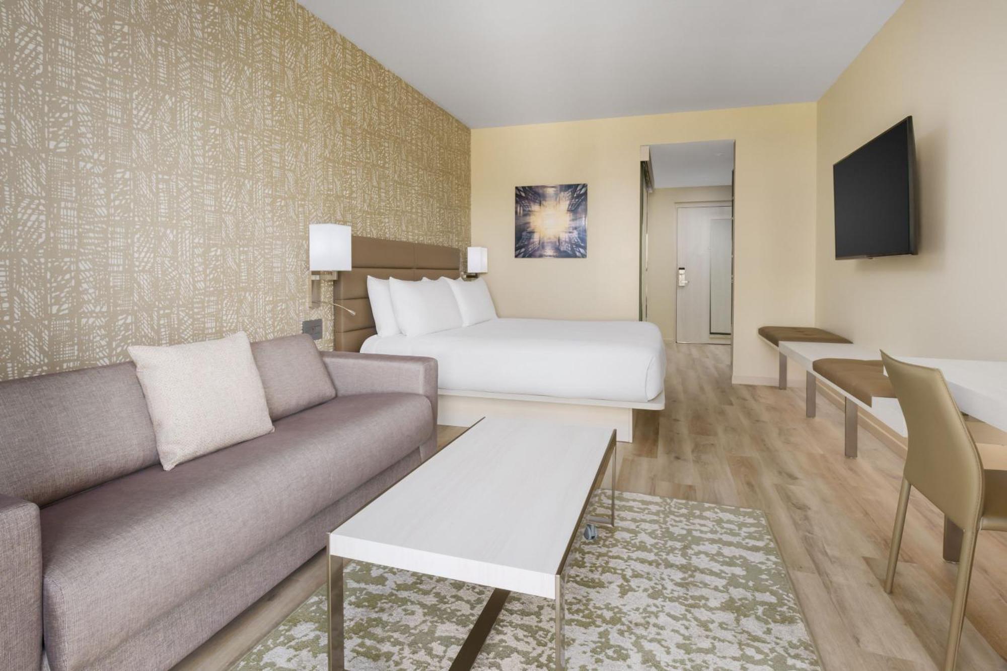 Ac By Marriott 5th Avenue Naples