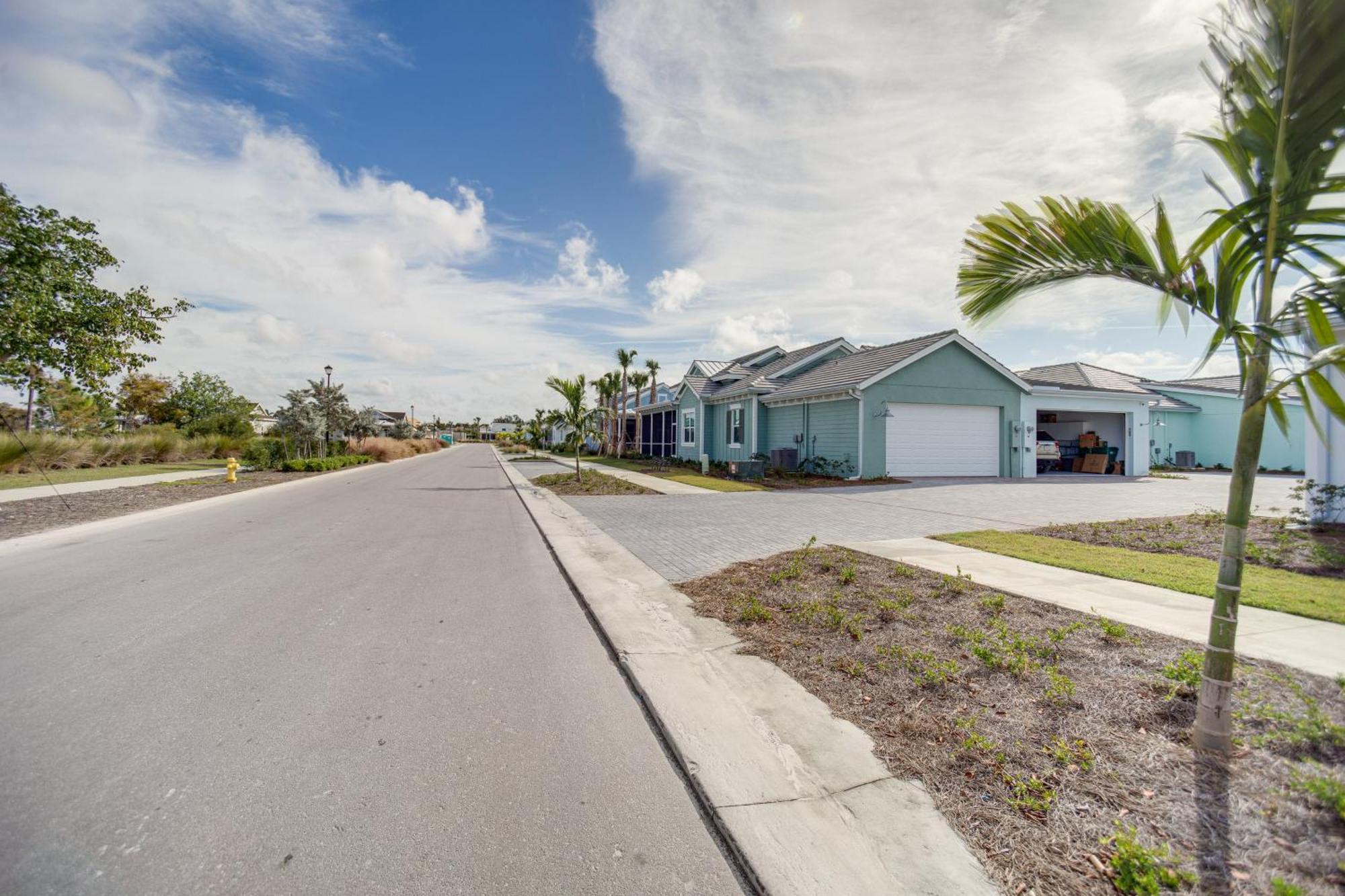 Beautiful Getaway With Pool Access! Holiday home Naples