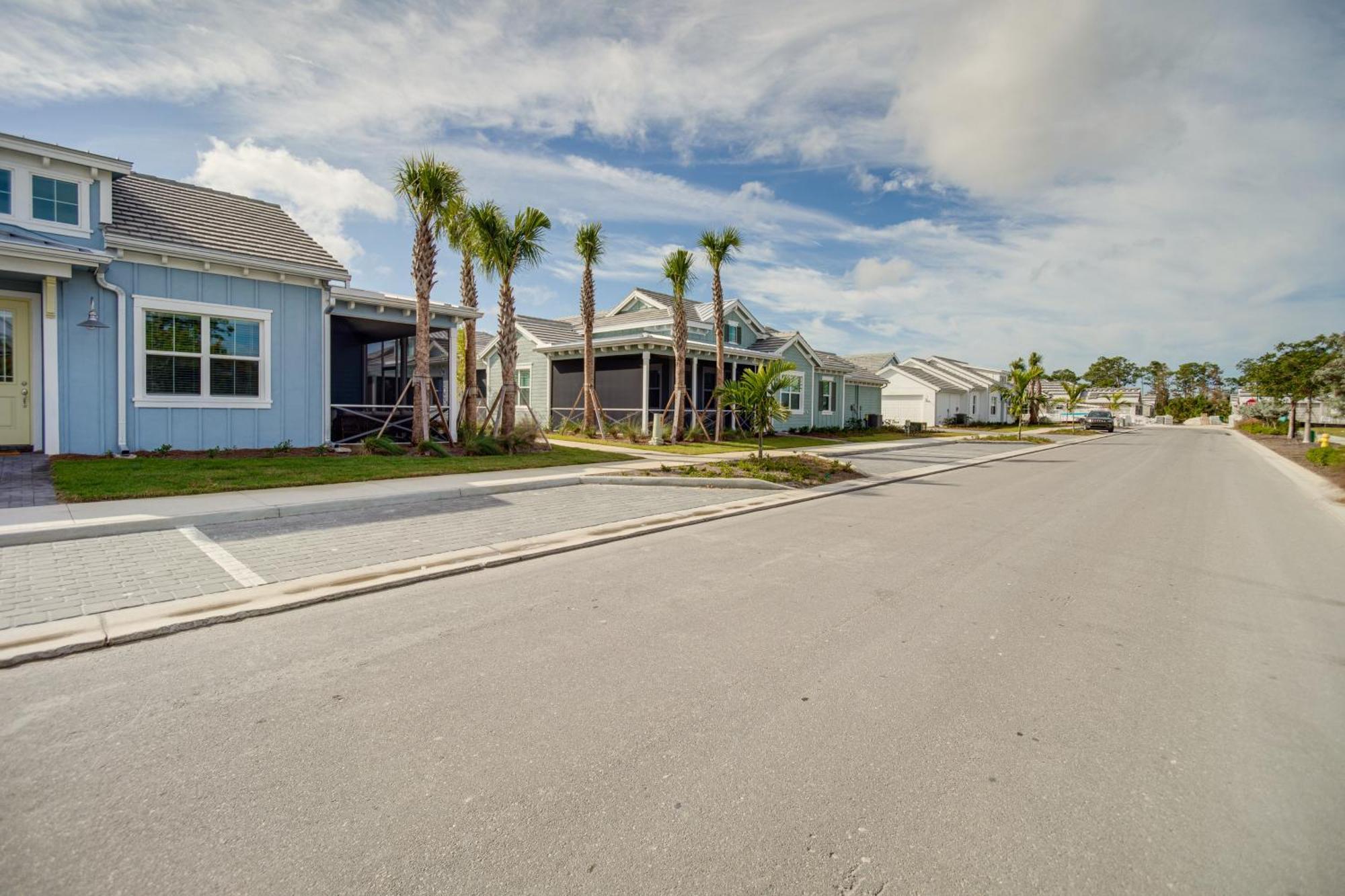 Beautiful Getaway With Pool Access! * Naples