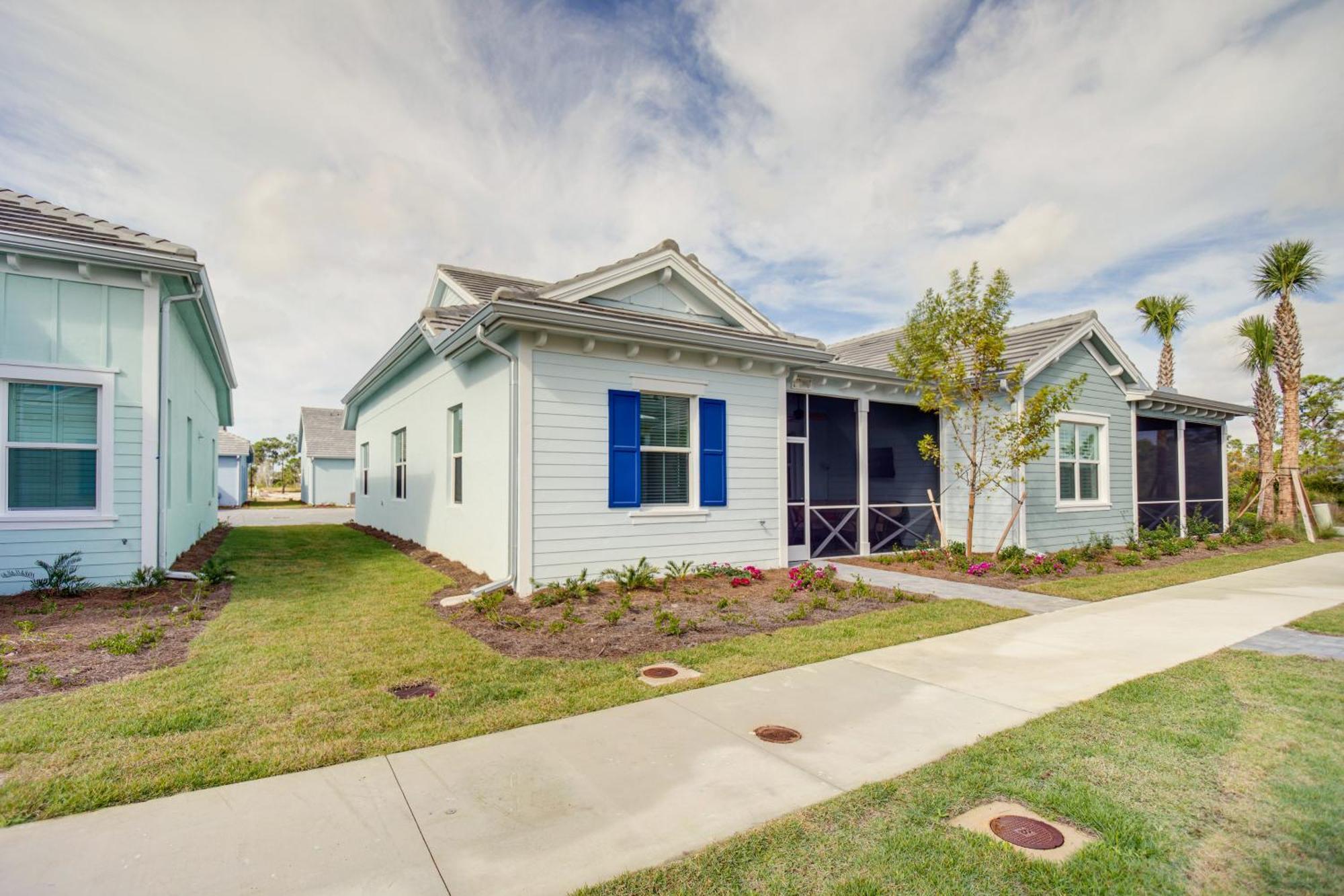 Holiday home Beautiful Getaway With Pool Access! *
