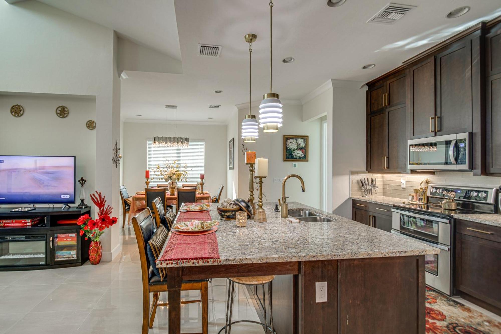 Beautiful Getaway With Pool Access! Holiday home Naples