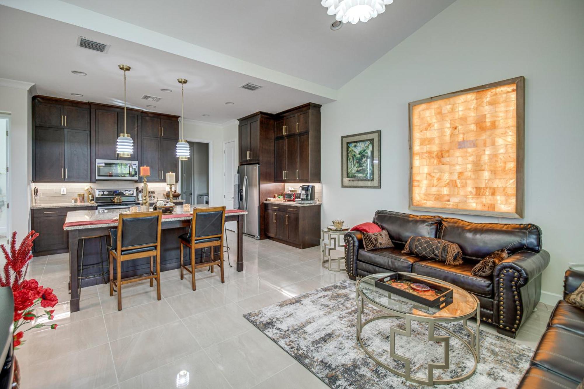 Holiday home Beautiful Getaway With Pool Access! Naples