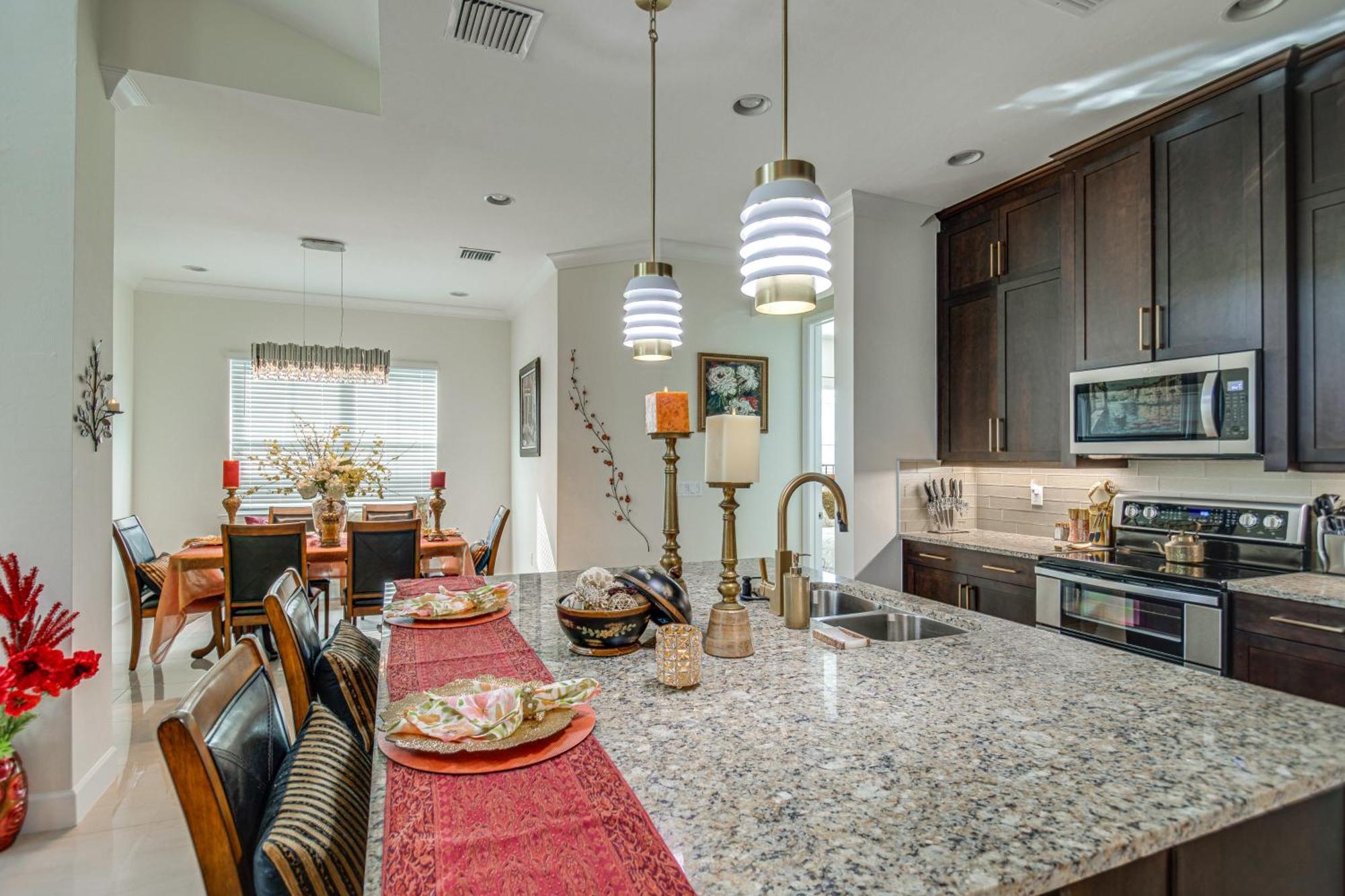 Beautiful Getaway With Pool Access! * Naples