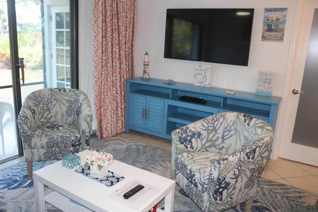 Park Shore Beautiful Deluxe 2 Bed 2bath Apartment Naples