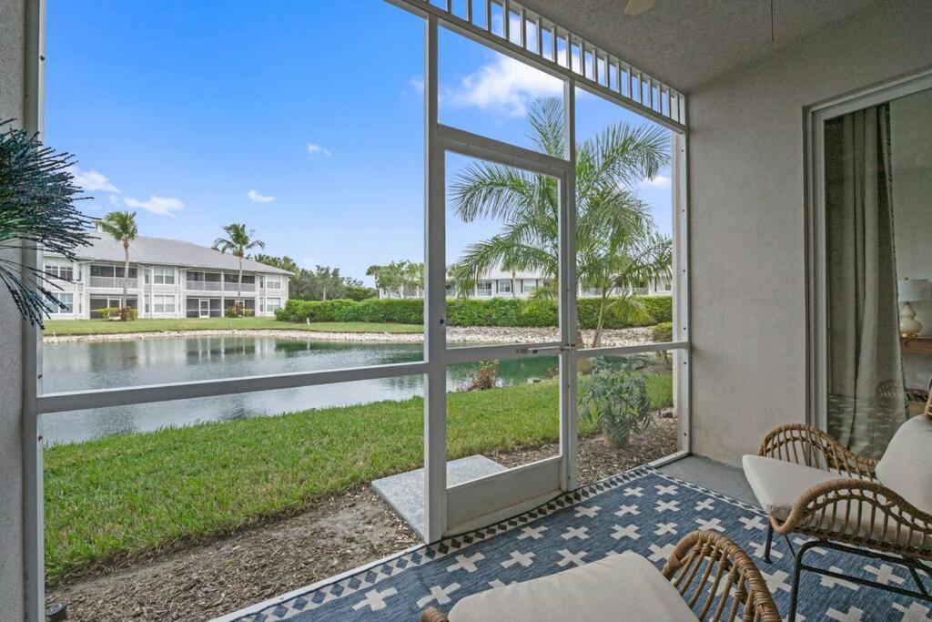 Luxurious Golf W/ Pool And Amenities! Villa Naples