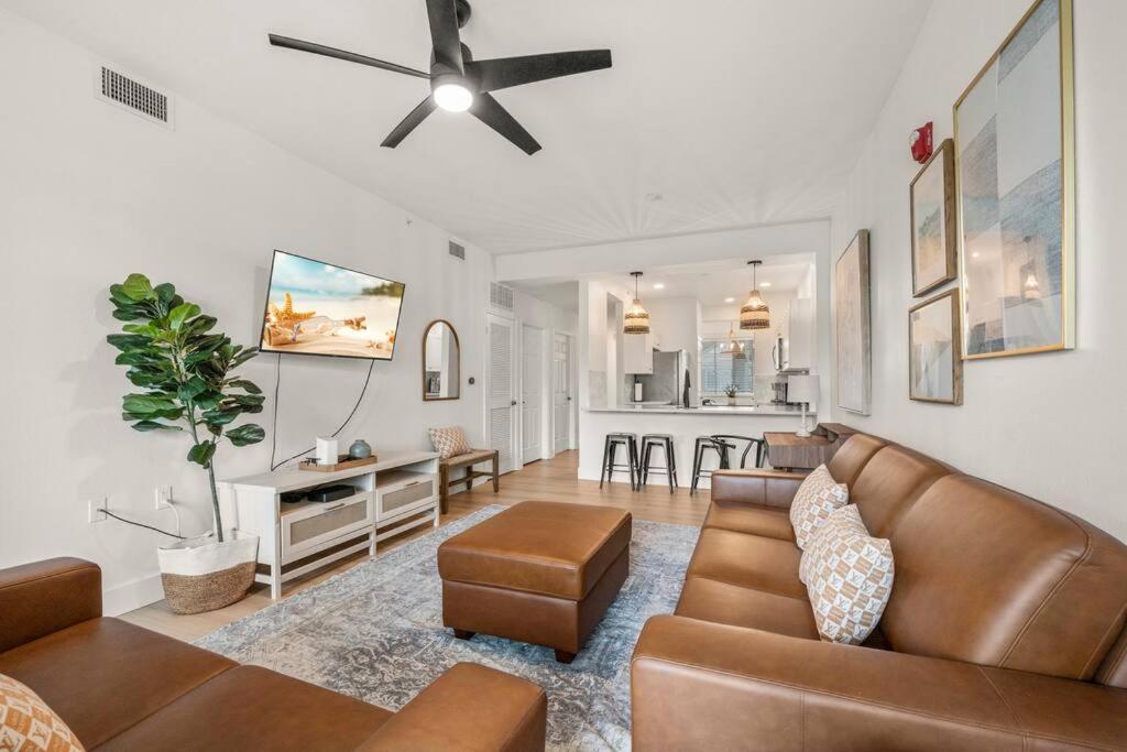 Luxurious Golf W/ Pool And Amenities! Villa *