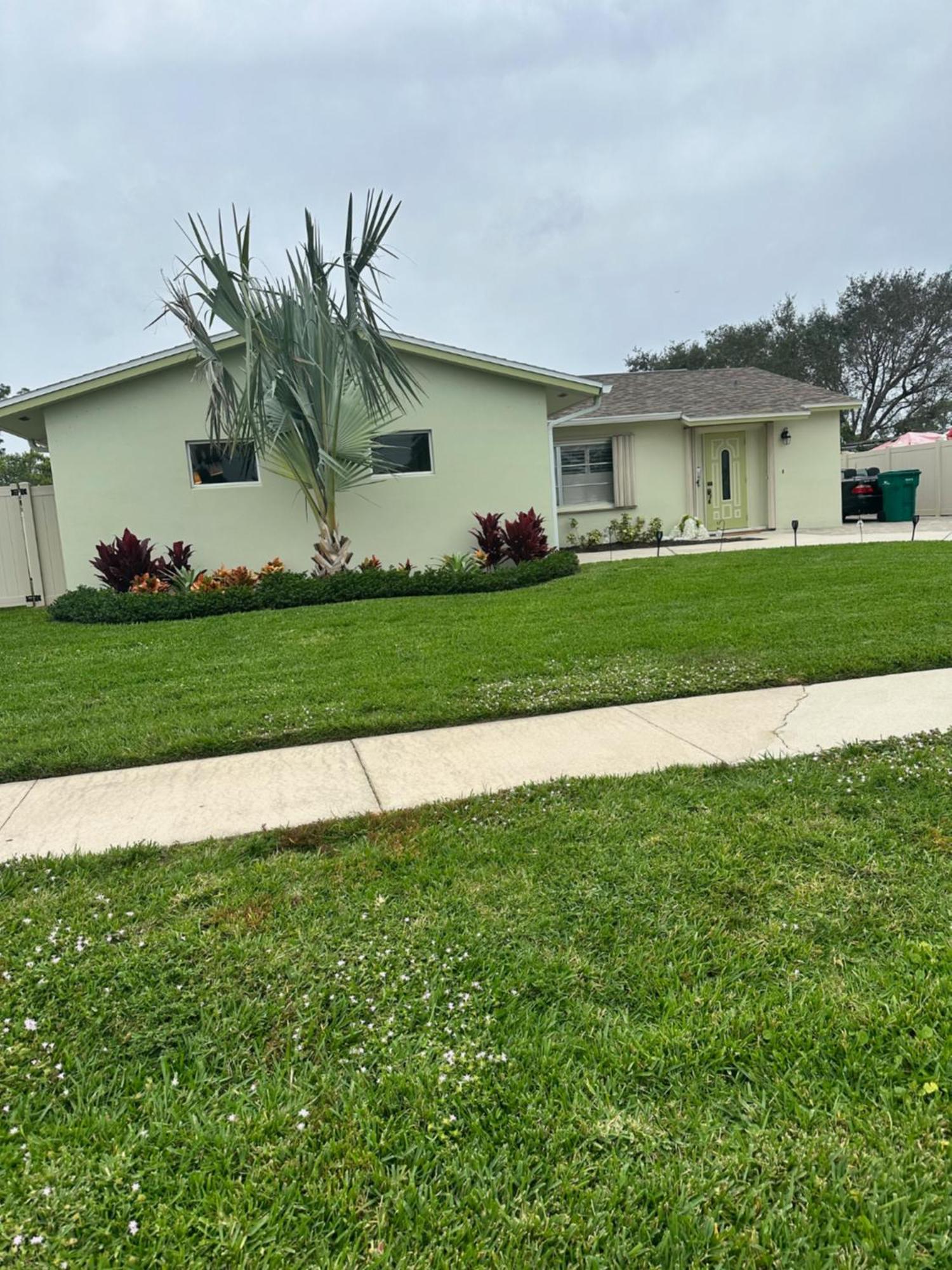 Holiday home Freshly Remodeled 1970's Single Story *