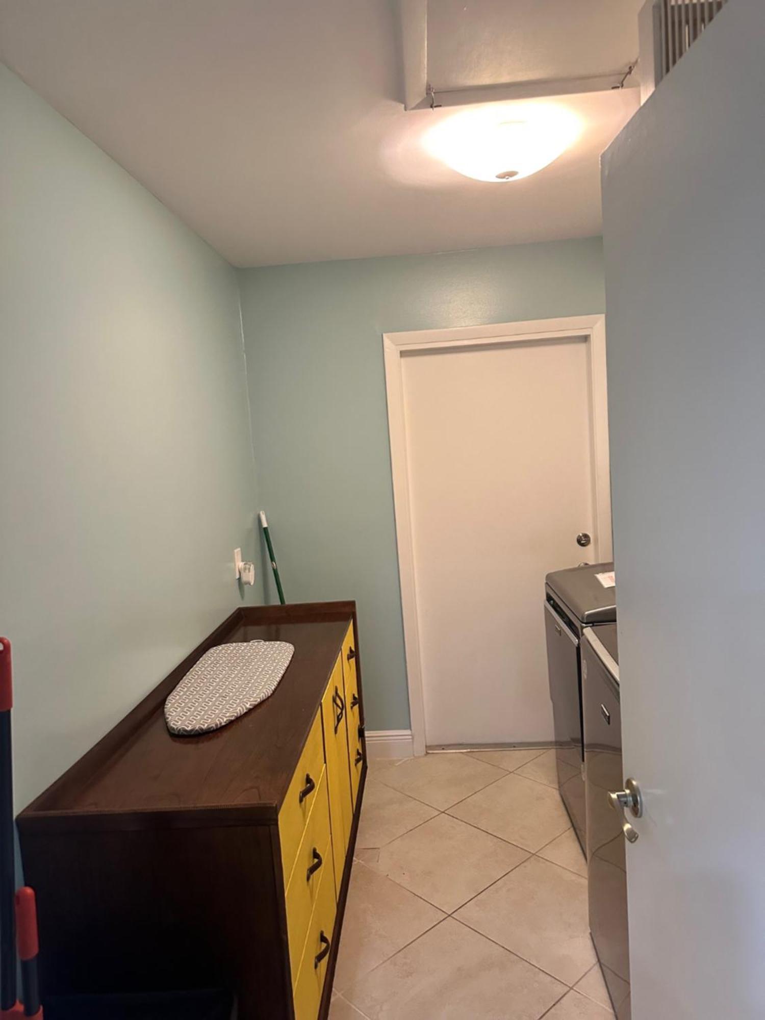Holiday home Freshly Remodeled 1970's Single Story