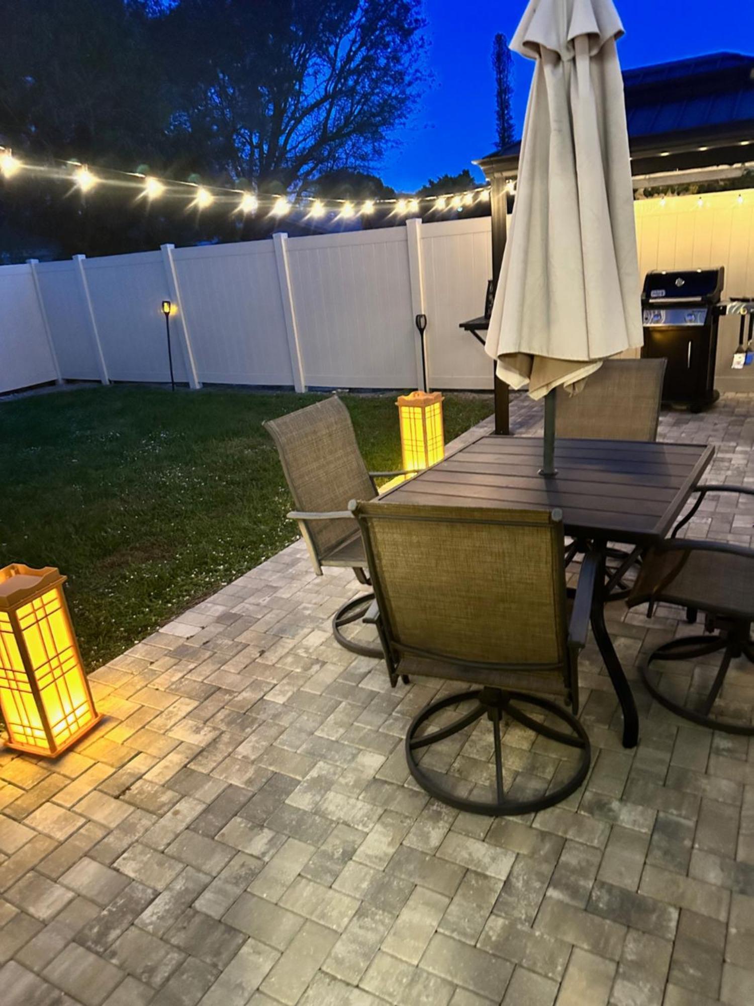 Freshly Remodeled 1970's Single Story Holiday home Naples